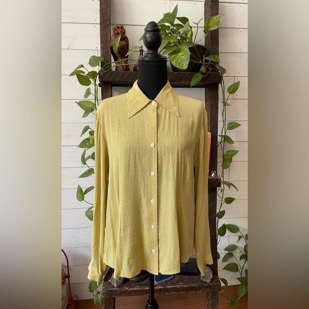 L. L. Bean: Yellow and Gray 100% Rayon Pattern Button Down Shirt - Picture 5 of 17